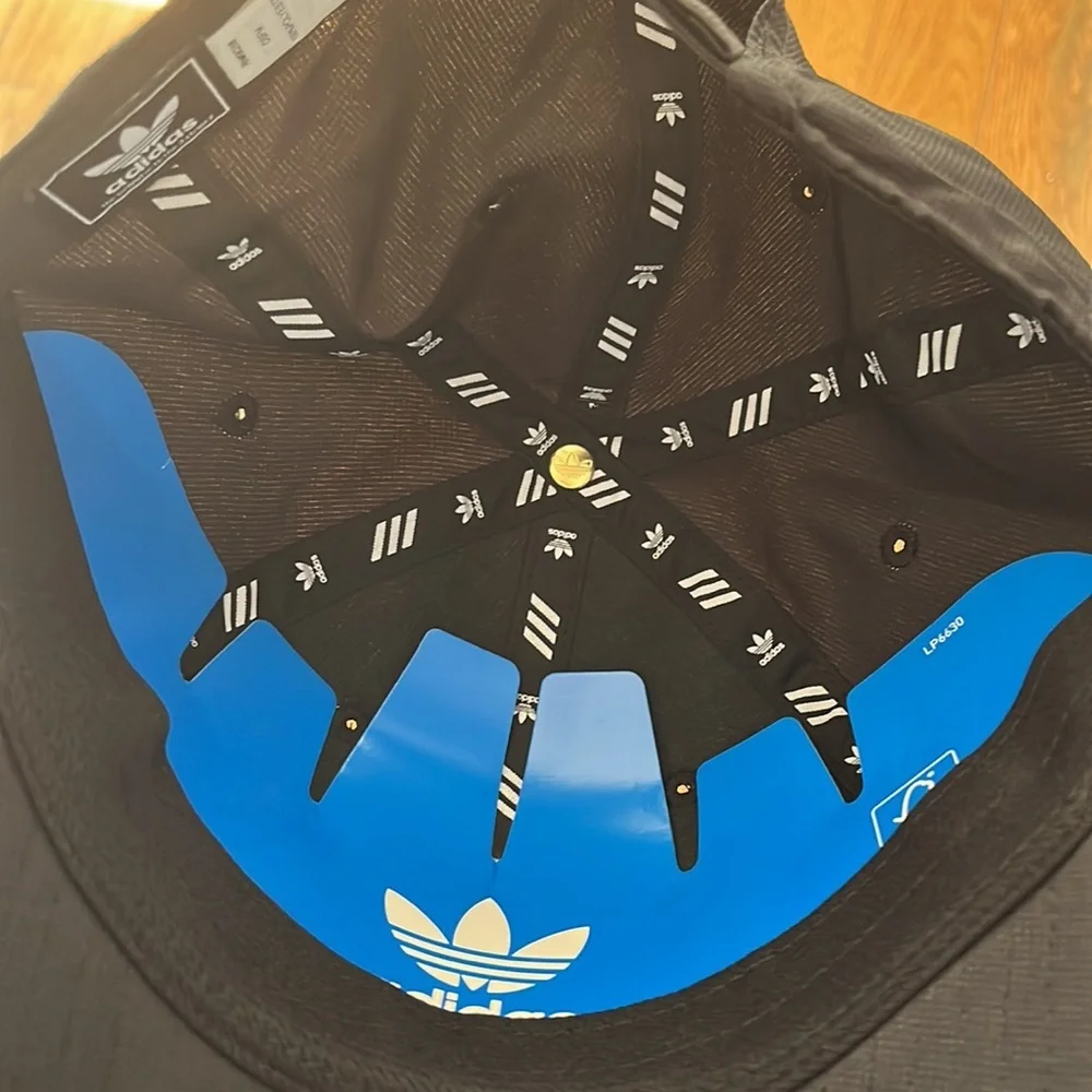 Adidas hat - Picture 4 of 5